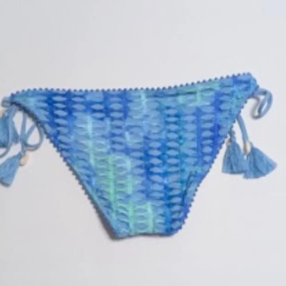 Isabella Rose Women’s Size Large Crochet Bikini Bottoms Blue Side Tie-NWOT - Picture 5 of 10